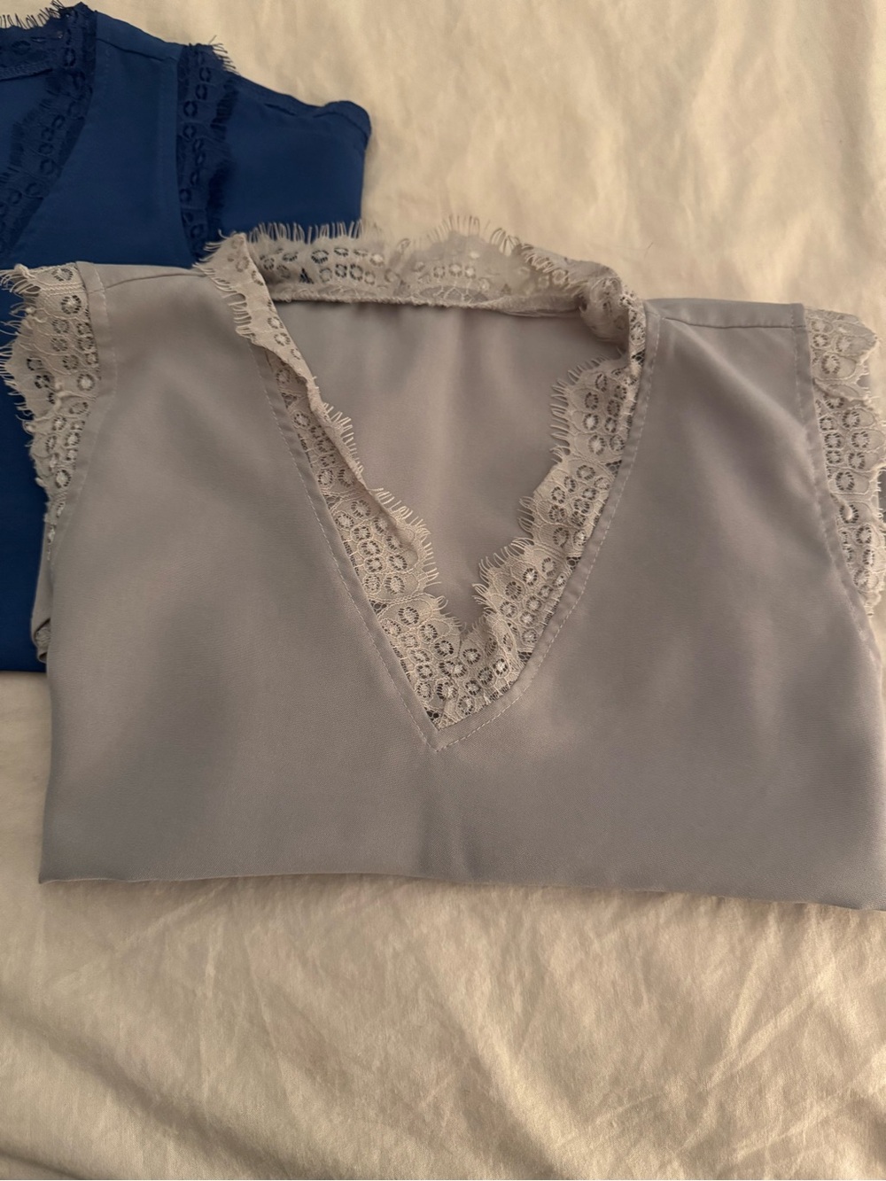 Women's Lace Trim V-Neck Camisole SET OF TWO blue beige sleeveless blouse